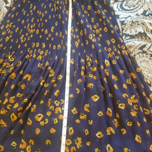 Sandra Darren short sleeve pleated midi floral dress size 12 - Picture 8 of 12